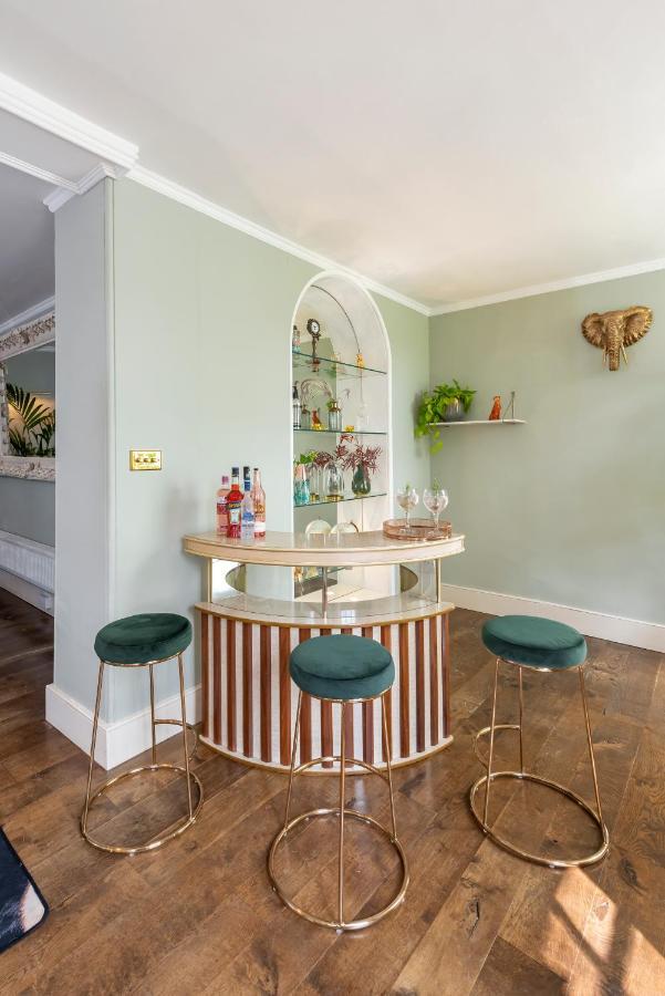 Cotswold Manor House - Country House Retreat With Hot Tub, Ideal For Large Groups Petty France Eksteriør bilde